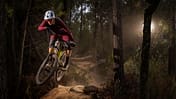 Mit dem Ransom hat der Schweizer Traditionshersteller Scott Sports die Neuauflage seines beliebten Enduro-Mountainbikes Ransom vorgestellt. Es bietet 170 mm Federweg und kommt wie Spark, Genius und Lumen mit integriertem Dämpfer.