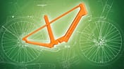 Leichter und recycelbarer Fahrradrahmen aus einem Stück, hergestellt mit Hochleistungskunststoffen und Carbonfasern für optimale Festigkeit und Steifigkeit.