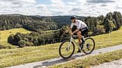 Megamo Silk AXS 05,Gravelbike,Test,Action,Hügellandschaft,Weg