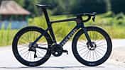 Van Rysel RCR-F CF Dura-Ace Di2,Rennrad,Test ROADBIKE,Seitenansicht gerade