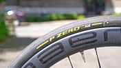 Pirelli P Zero Race TLR RS,am Rennrad,Schriftzug