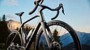 Trek Domane Rennrad Endurance Standbild schräg von vorne