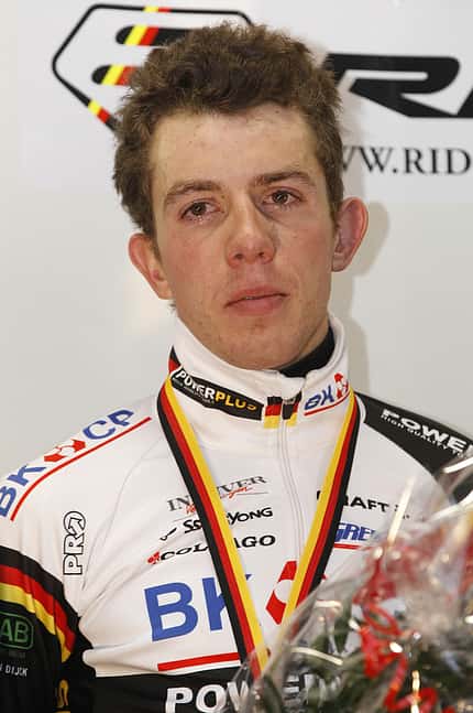 RB-0512-Shimano-Ultegra-Di2-Portrait-Philipp-Walsleben (jpg) RB-0512-Shimano-Ultegra-Di2-Portrait-Philipp-Walsleben (jpg)