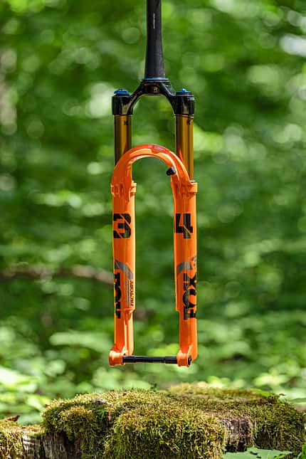 FOX 34 SC VS. ROCK SHOX SID, 120-mm Federgabeln FOX 34 SC VS. ROCK SHOX SID, 120-mm Federgabeln