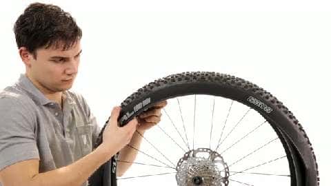 MB Video MountainBIKE Werkstatt-Tipps: Reifen wechseln MB Video MountainBIKE Werkstatt-Tipps: Reifen wechseln