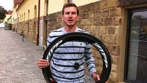 Zipp Firestrike Carbonlaufräder im ersten Praxistest Zipp Firestrike Carbonlaufräder im ersten Praxistest
