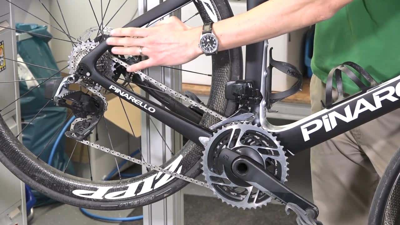 ROADBIKE: SRAM Red eTap AXS ROADBIKE: SRAM Red eTap AXS