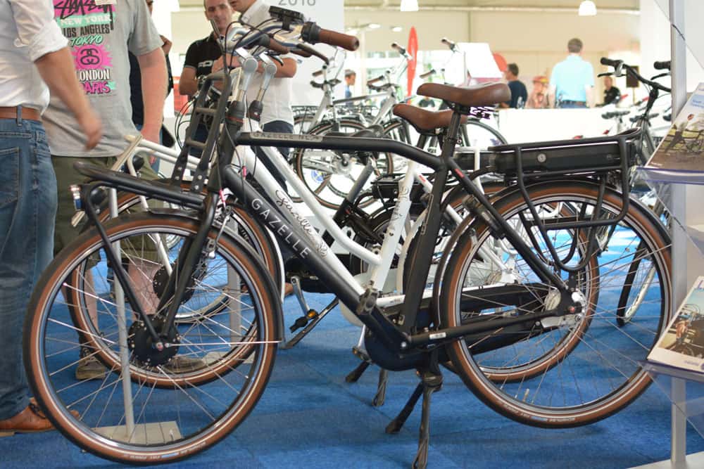 klapprad frauen 22/24-Zoll-Klapprad für Erwachsene, Männer und Frauen, Vollreifen, Pendeln mit Variabler Geschwindigkeit, Retro-Fahrrad für Studenten,B,22in Garten Getrocknete Pilze mit Kräutern Guanti Moto Colour:Corallo