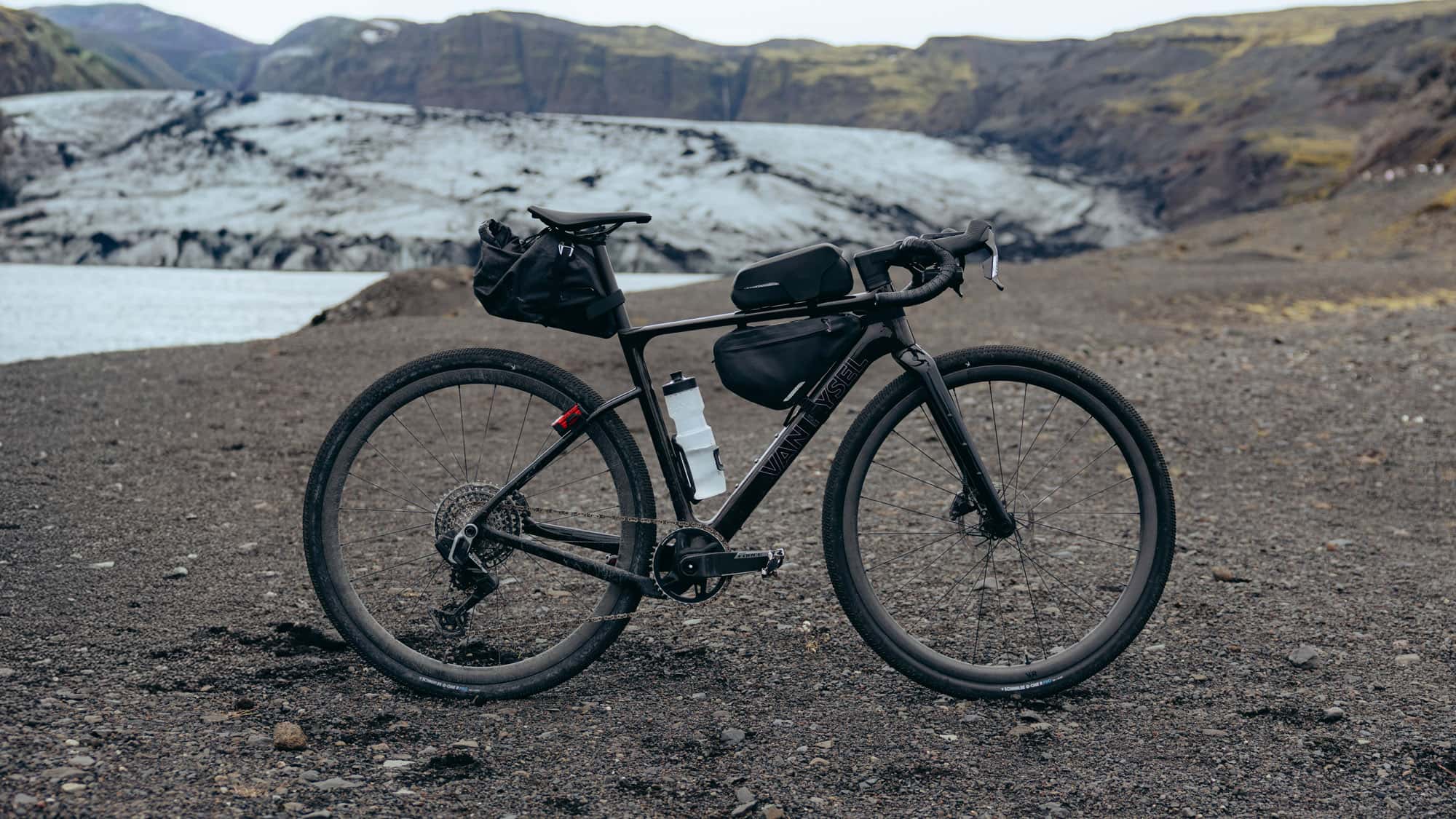 sram gravel bike Allied ABLE Rival AXS Mullet With a 10–46t Category:E Bike Trekking_High Profile  mit Ösen Color:Magma Red Air Leather / Machined Finish bestbike Cross- Fitness Bikes
